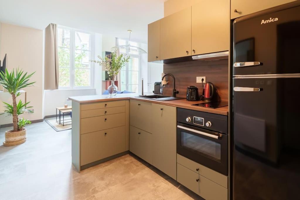Appartement Lumineux Avec Cour Chaumont  Kültér fotó